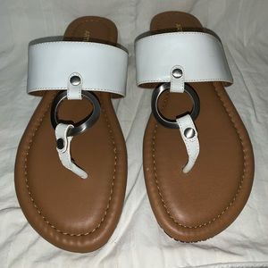 Arturo Chiang sandals